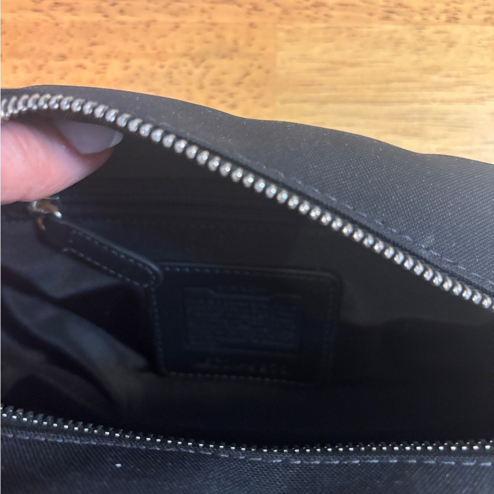 Coach toiletry bag - Picture 5 of 8